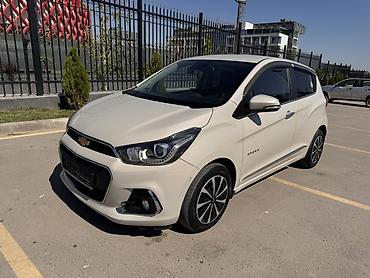 Chevrolet Spark: 2016 г., 1 л, Автомат, Бензин, Хэтчбэк