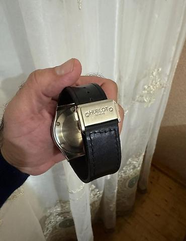 böyük bədən qadın donları: Hublot Geneve kişi qol saatı barter var - Klassik Hublot dizaynı — 2