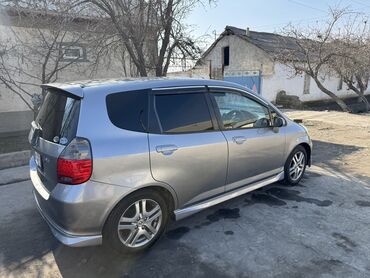 Honda: Honda Fit: 2004 г., 1.5 л, Вариатор, Бензин, Хэтчбэк