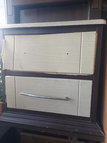 işlenmiş carpayi: 2 təknəfərlik çarpayı, Dolab, Komod, 2 tumba, İşlənmiş — 5