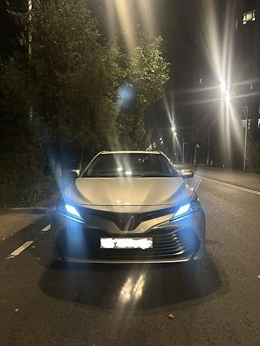 ls 400: Toyota Camry: 2019 г., Автомат, Гибрид, Седан — 1