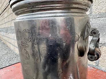 Qədim samovarlar: Məhsul: Köhnə tip samovar (kömür/odunla işləyən) Təsvir: - Material — 9