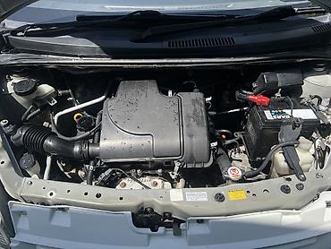 devo tiko: Toyota Passo: 2004 г., Хэтчбэк — 7