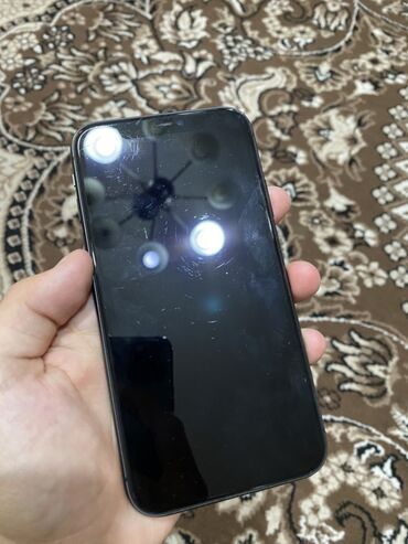 новые мобильные телефоны: IPhone 11, Колдонулган, 128 ГБ, Кара