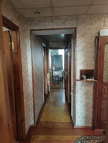 Mənzillər: Bakı, Bakıxanov qəs., 3 otaqlı, Köhnə tikili, 70 kv. m — 10
