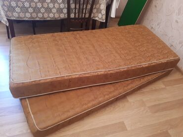 Kreslolar: Sadə matras
