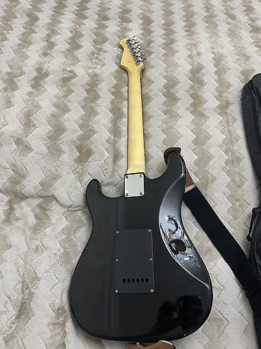 Elektro gitaralar: Elektrik gitara — 2
