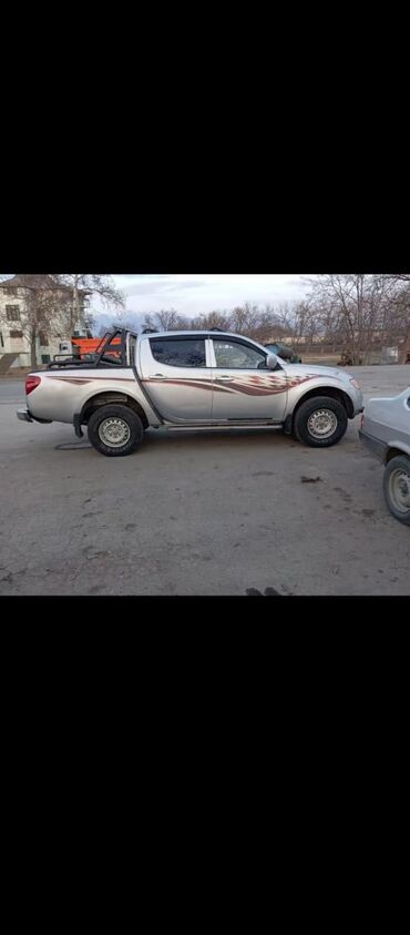 Mitsubishi: Mitsubishi L200: 2.5 l | 2009 il 381810 km Pikap — 4
