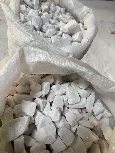 Мраморная крошка: Мраморная крошка, Белый, Декоративная, В тоннах — 4