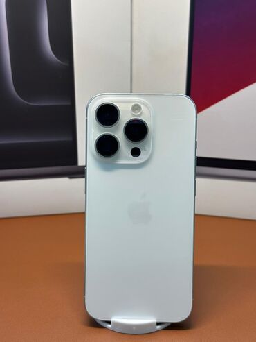 красивый номер телефона: IPhone 15 Pro, Колдонулган, 256 ГБ, 89 %