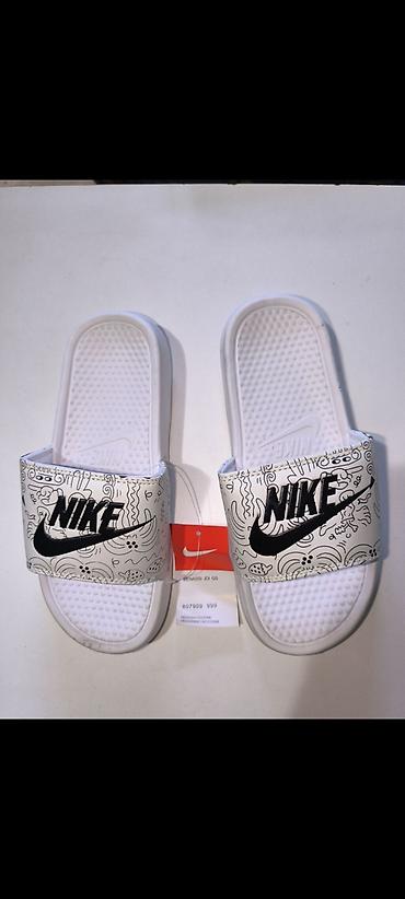 patike smederevo: Nike i druge sportske papuče – više modela i dezena Opis: - Sportske — 8