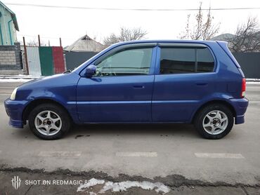 Honda: Honda Logo: 2000 г., 1.3 л, Вариатор, Бензин, Хэтчбэк