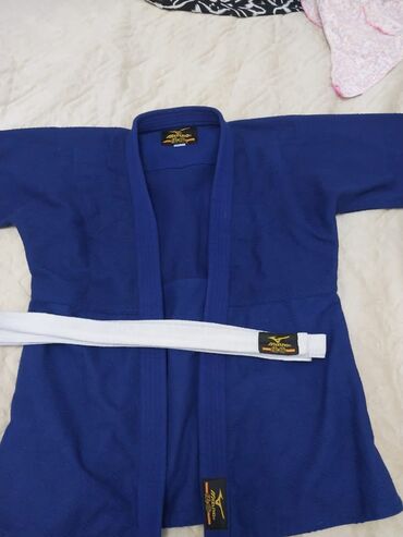 мужская дублёнка: Продаётся 🥋 кимоно на рост 160 цена 1200сом носили почти месяц