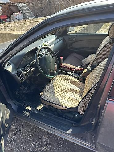 Nissan Maxima: 1997 г., 3 л, Механика, Бензин, Седан — 5
