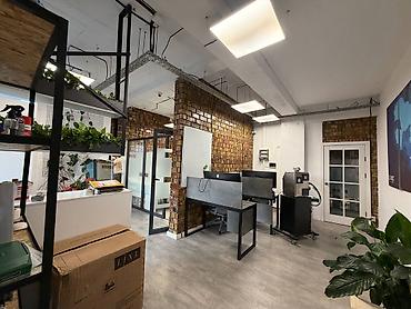 1: Продажа офисов 200 м², 1 этаж — 2
