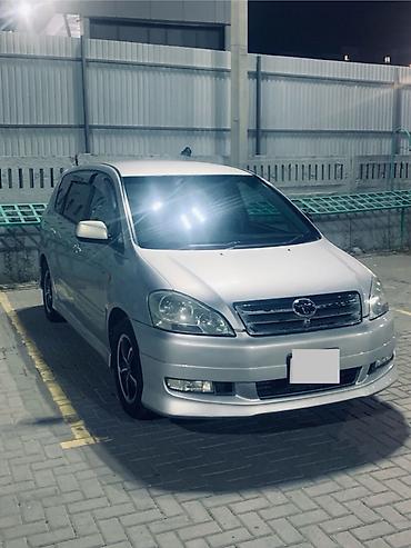 версио: Toyota Avensis Verso: 2003 г., 2.4 л, Автомат, Газ, Минивэн — 4