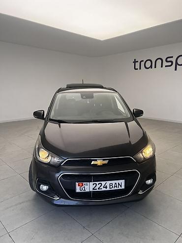 Chevrolet Spark: 2015 г., 1 л, Автомат, Бензин, Хетчбек