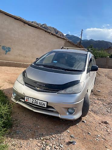 два авто: Toyota Estima: 2003 г., 2.4 л, Автомат, Минивэн — 7