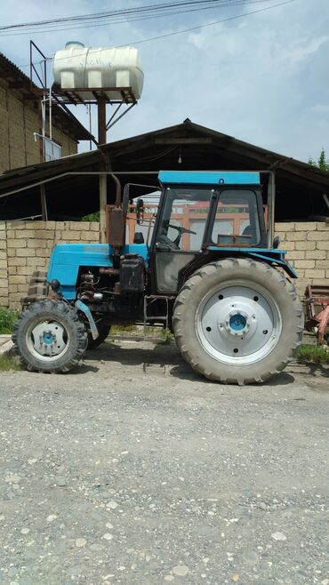Traktorlar: Traktor 2001 il, motor 0.6 l, İşlənmiş