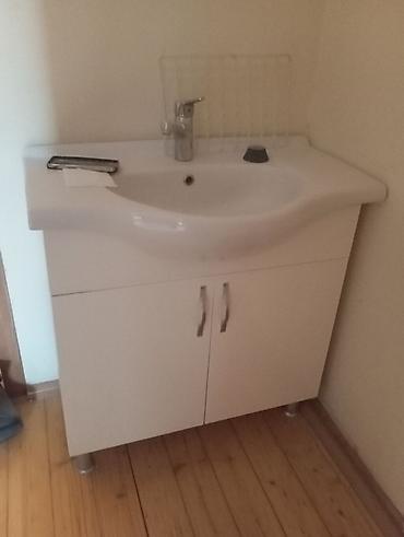 Hamam üçün lavabo və şkaf komplekti - Rəng: ağ - Material: parlaq