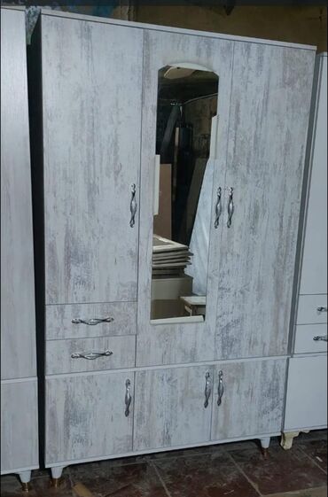 Dolablar: Yeni, Açılan, 3 qapılı Düz dolab, Dolab-asılqan — 3