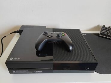 Xbox One: XBOX One 500 GB + GTA 5 Prodajem Xbox One konzolu, malo korišćena u — 6