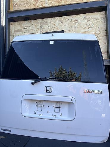 Крышка багажника Honda, 1998 г., Б/у, Оригинал at lalafo.kg Крышка багажника Honda, 1998 г., Б/у, Оригинал