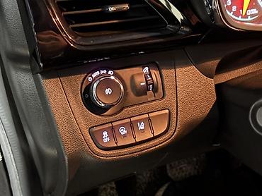 Chevrolet: Chevrolet Spark: 2017 г., 1 л, Автомат, Бензин, Хэтчбэк — 11