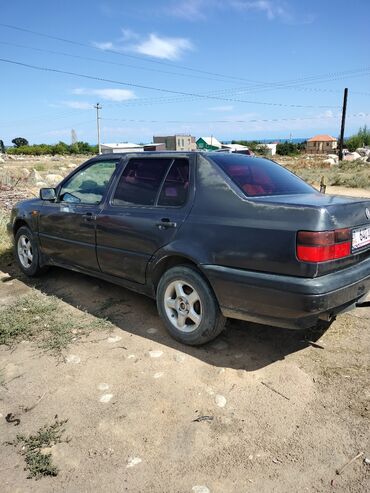 авто запчасть: Volkswagen Vento: 1992 г., 1.8 л, Механика, Бензин, Седан