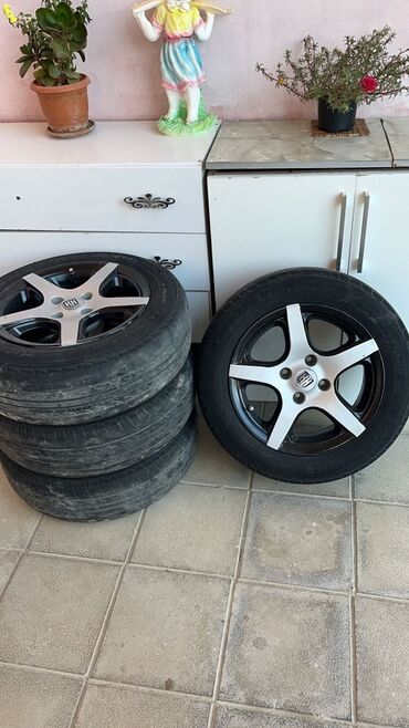 Ford: 4 ədəd disk təkər madel xəzər real alıcıya endirm olacaq