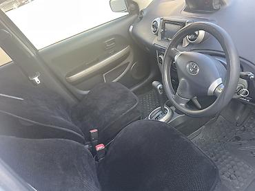 Toyota: Toyota ist: 2004 г., 1.3 л, Автомат, Бензин, Седан — 12