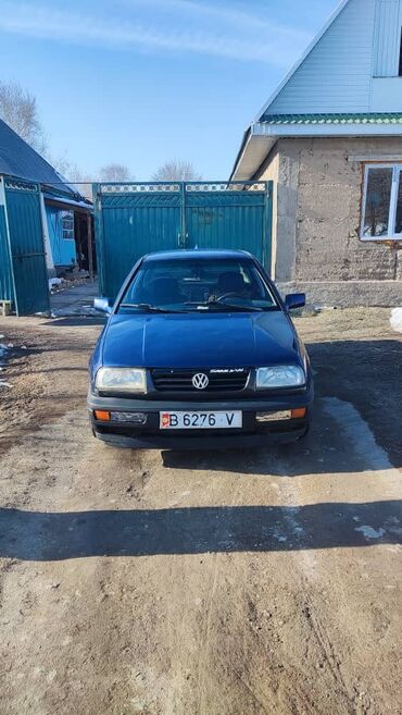 Volkswagen: Volkswagen Vento: 1992 г., 1.8 л, Механика, Бензин, Седан