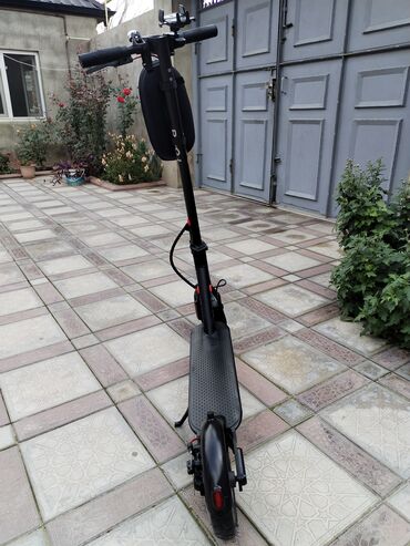 Elektrikli samokatlar: Elektrik skuter – ST-350 - Qatlanan dizayn: Asan daşınma və saxlanma — 10