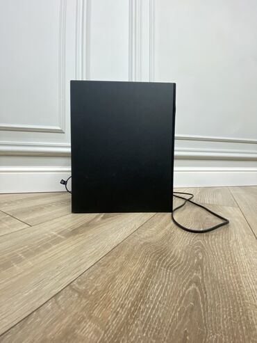 Пульты: Саундбар Samsung с пультом ДУ Комплект: - саундбар (узкий — 9