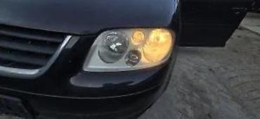 auto crni leskovac: VOLKSWAGEN TOURAN 1.6 | Godište 2004. Kilometraža 250.000 km Gorivo — 3