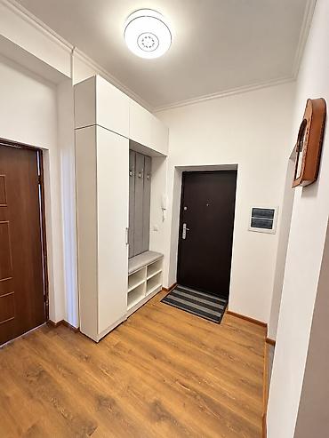 студийный квартира: 2 комнаты, 80 м², 1 этаж — 9
