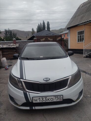 поло машина: Kia Rio: 2015 г., 1.4 л, Механика, Бензин