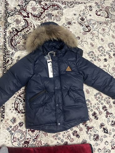 зимняя детская куртка для мальчика: ПРОДАЮ ДЕТСКУЮ КУРТКУ. Размер 116 см. Мальчик. (Подойдёт 5-6-7 лет)