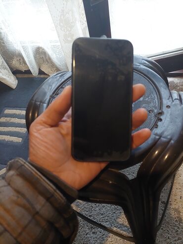 Apple iPhone: Apple iPhone iPhone 11, 64 GB, Crn — 1