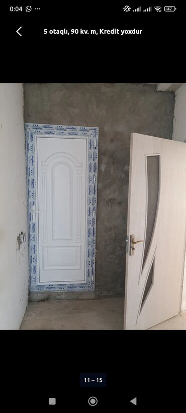 Həyət evləri və villaların satışı: Satılır Binə salxoz ev 60000 manat 5 otaqlı .2 sot üzərində kürsülü — 12