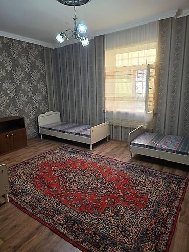 Аренда комнат: TƏLƏBƏ OĞLANLAR üçün kirayə ev verilir. Ev Gəncə şəhəri Əziz Əliyev — 1