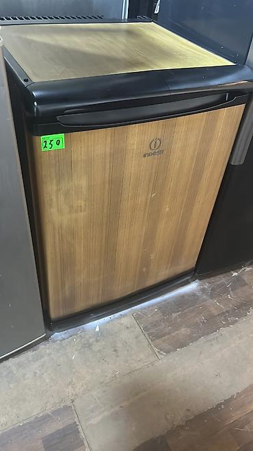 Indesit mini soyuducu - Kompakt ölçülü, tək qapılı mini soyuducu -