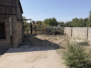 район молодая гвардия: Продаётся одноэтажный дом с двором и обновлённым интерьером. - — 9