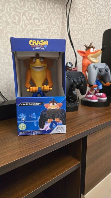 Oyuncaqlar: Crash Bandicoot Guys Holder Videolara baxmaq üçün bakuminiature