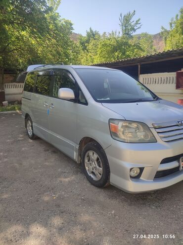 масла авто: Toyota Noah: 2003 г., 2 л, Автоматтык, Бензин, Вэн/Минивэн