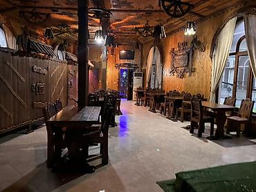 salon mebelleri: Xırdalan Heydər parkına yaxın pub 5 kabinet 1 i böyük, + zal — 6