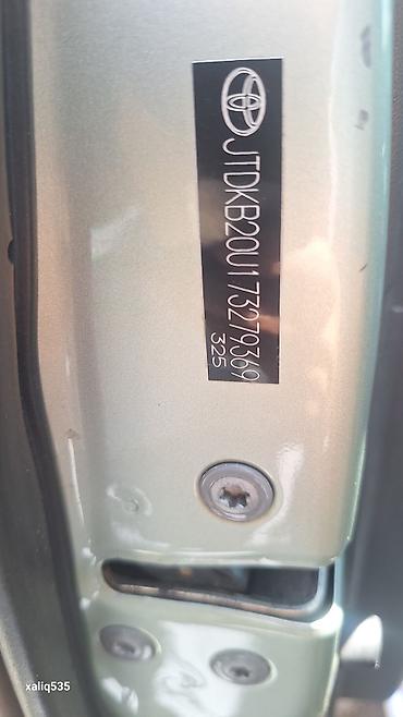 disk prius: Toyota Prius (2-ci nəsil) hibrid hetçbek Polnu Full maşındı. SAAT — 10