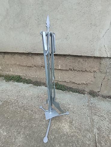 stilsko: Kovani pribor za roštilj - pečenjare,stalak visine 95 cm,sva četri — 1