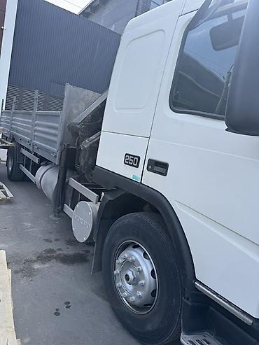 Грузовики: Грузовой бортовой автомобиль Volvo FM7 250 с КМУ Характеристики и — 12