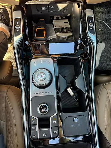 Kia: Kia Sorento: 2024 г., 1.6 л, Автомат, Гибрид, Кроссовер — 10